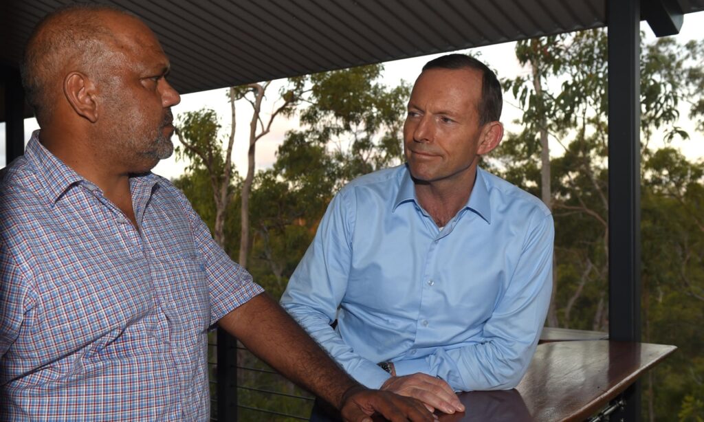 Noel Pearson blasts Abbott's 'lifestyle choice' comments as 'shameless'